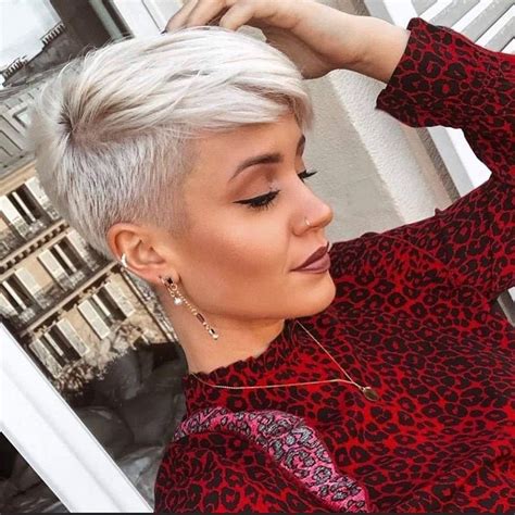 Pixie cut near me - Dec 7, 2023 · 30 Smashing Pixie Bob Haircuts for 2024. A pixie bob haircut – a hybrid of a bob and a pixie, features shorter graduated hair at the back and longer strands on the top and around the front. Modern yet classy, this haircut works for both fine and thick hair and can be tailored to suit any face shape. 
